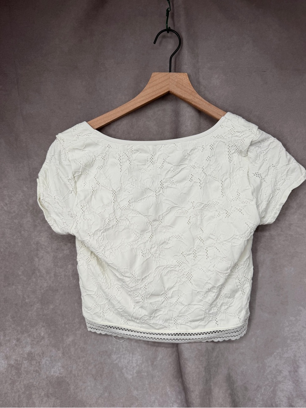 Aerie Chill Cropped Top Cream Large - Picture 3 of 3